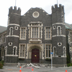 rumah batu yang rupawan